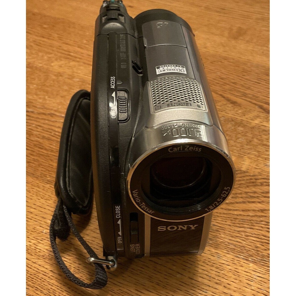 SONYビデオカメラ Sony-Handycam-FDR-AX1-Is-the-