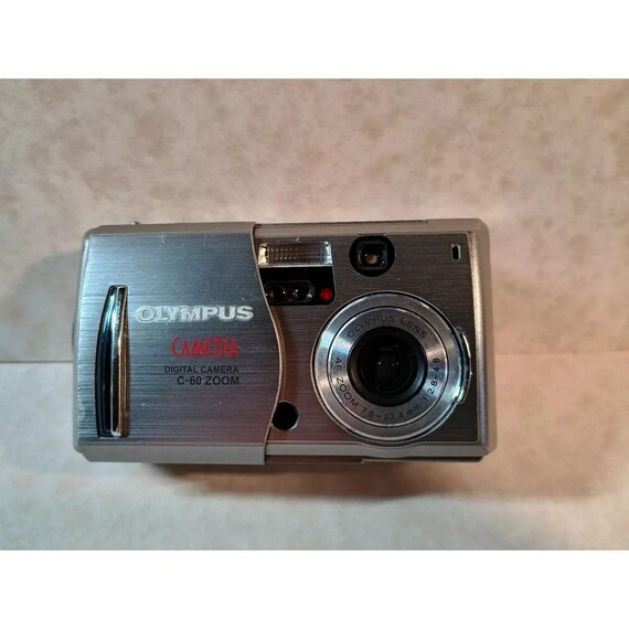 Olympus Camedia Digital Camera C-60 Zoom Silver Tone 6.1