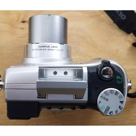 美品　OLYMPUS デジタルカメラ C-740 Ultra Zoom CAMEDIA C-740 Ultra Zoom｜元田中マロ