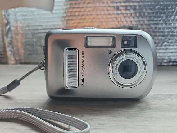 Kodak EasyShare 4.0メガピクセル コンパクトデジタルカメラ Kodak EasyShare 4.0メガピクセル コンパクトデジタルカメラ 【公式通販】