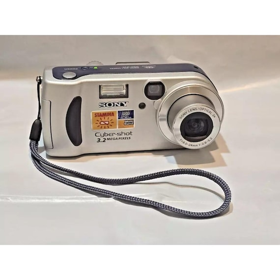 デジカメ2台セット　FinePixA600 Cyber-shot P71 デジカメ2台セット FinePixA600 Cyber-shot P71 デジカメ2台セット