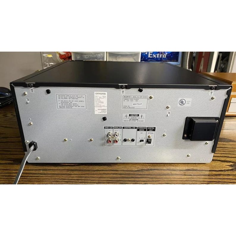 Sony CDP-CX355 Mega Speicher Compact Disc 300 CD-Wechsler-Player - Keine Fernbedienung Bild 2
