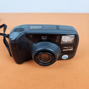 Pentax Zoom 90-WR 35mm Point and Shoot Water Resistant Camera