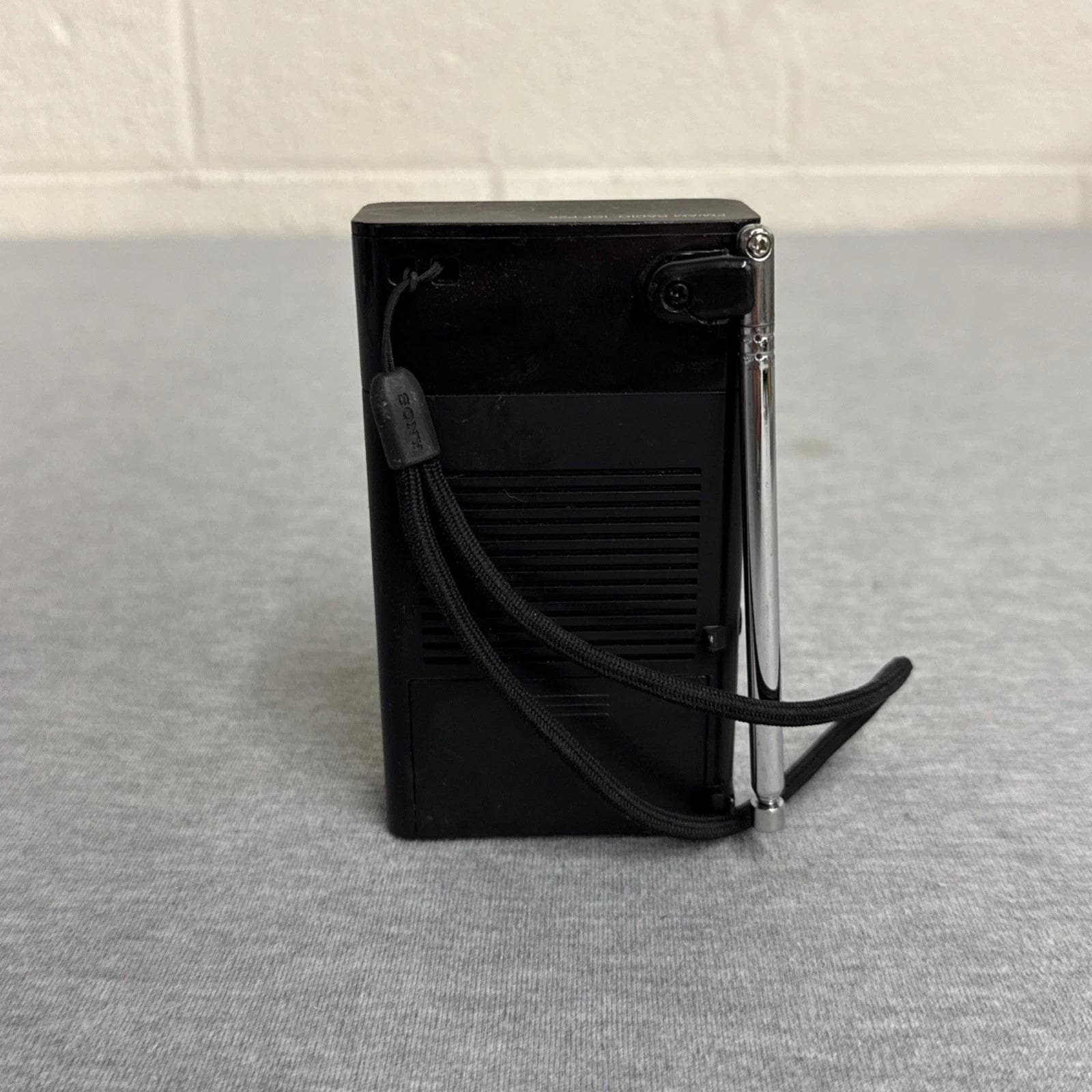 ソニー ICF-P26 AM/FMポータブルポケットラジオ、ブラック縦型 - Etsy 日本