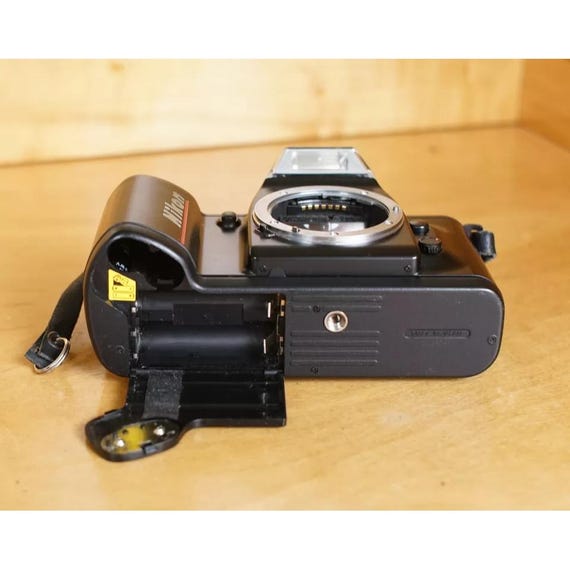 Nikon N4004 AF SLR 35mm Film Camera Body - Etsy