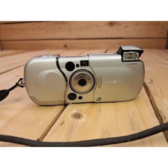 Minolta Vectis 2000 APS Point and Shoot Digital Film Camera Silver