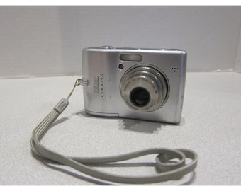 Nikon Coolpix L12 7MP Digital Camera