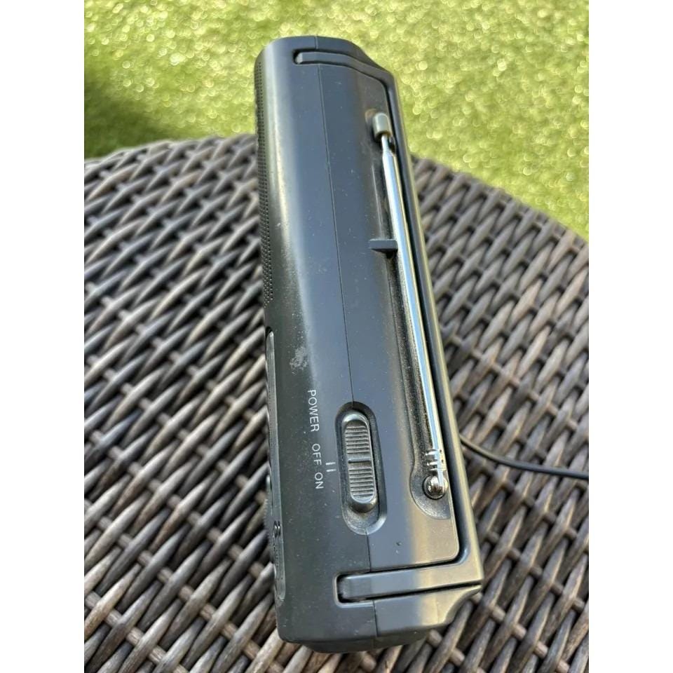 SONY CF-5600 AM/FM 3 band レシバ― SONY CF-5600 AM/FM 3 band レシバ― SONY CF-5600 AM/FM 3 band