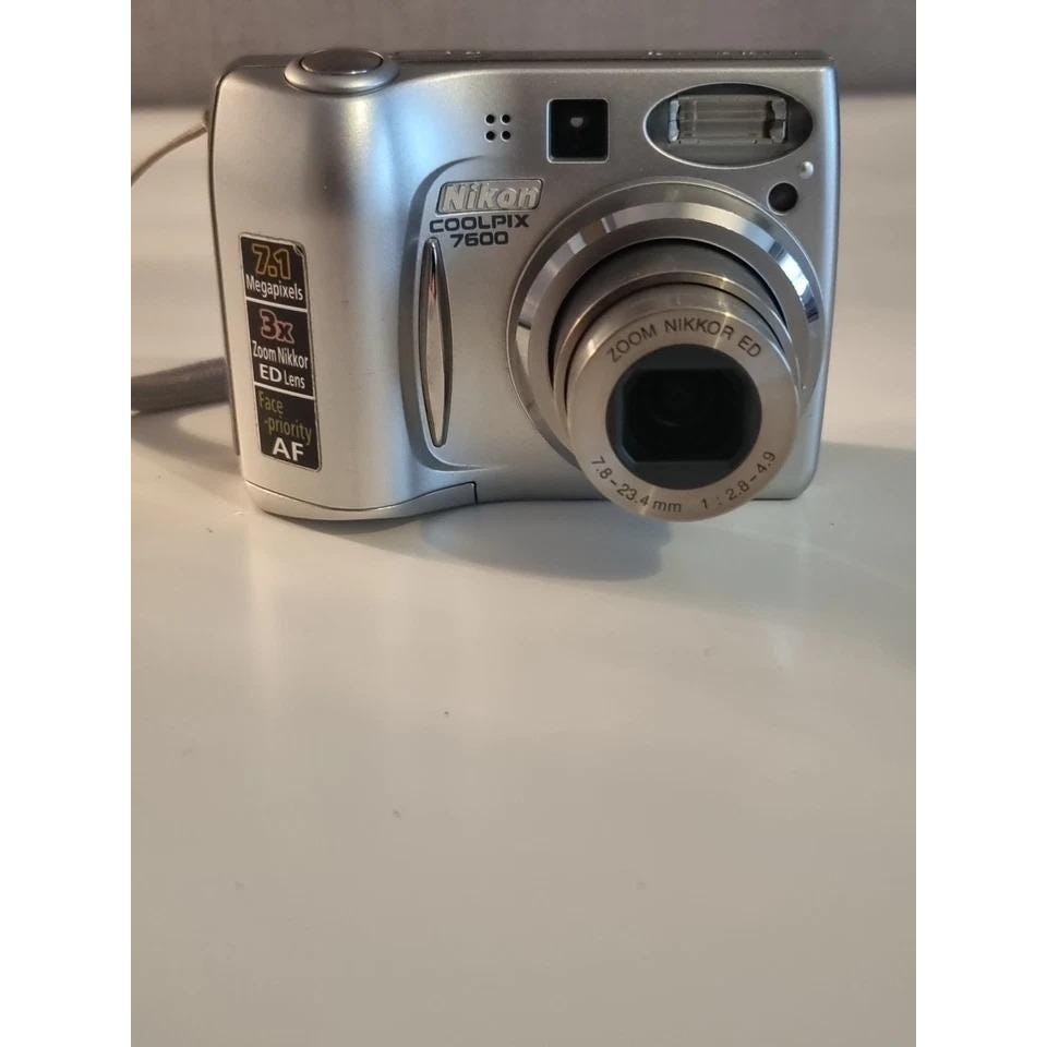 Nikon COOLPIX 7600 7.1MP Digital Camera - Silver - Etsy