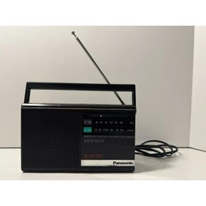Vintage Panasonic RF-542 AM/FM Portable Hand Held Radio Tested Working