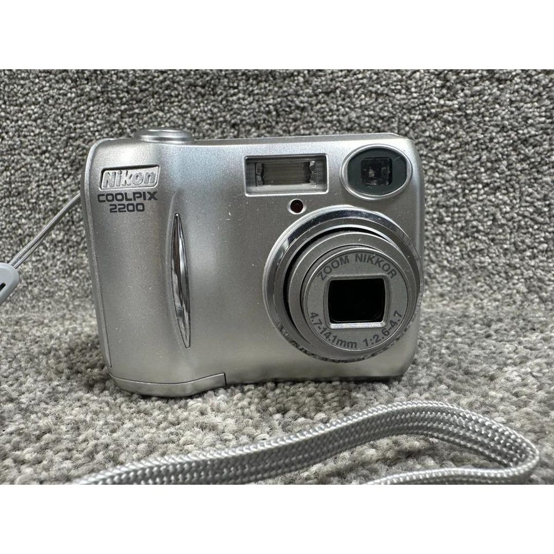 Nikon COOLPIX 2200 2.0MP Digital Camera - Silver TESTED - Etsy