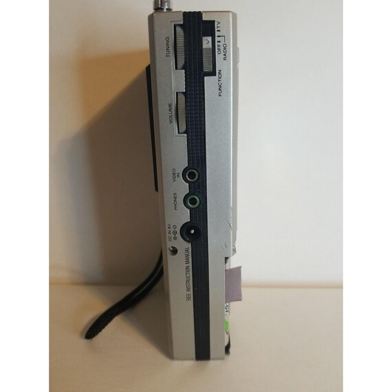 Sony Watchman FD-30A Portable Am/fm Radio/tv Uhf Vhf Powers up