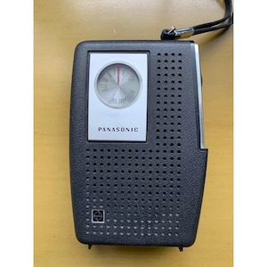 Vintage Panasonic R-1077 All Transistor Radio