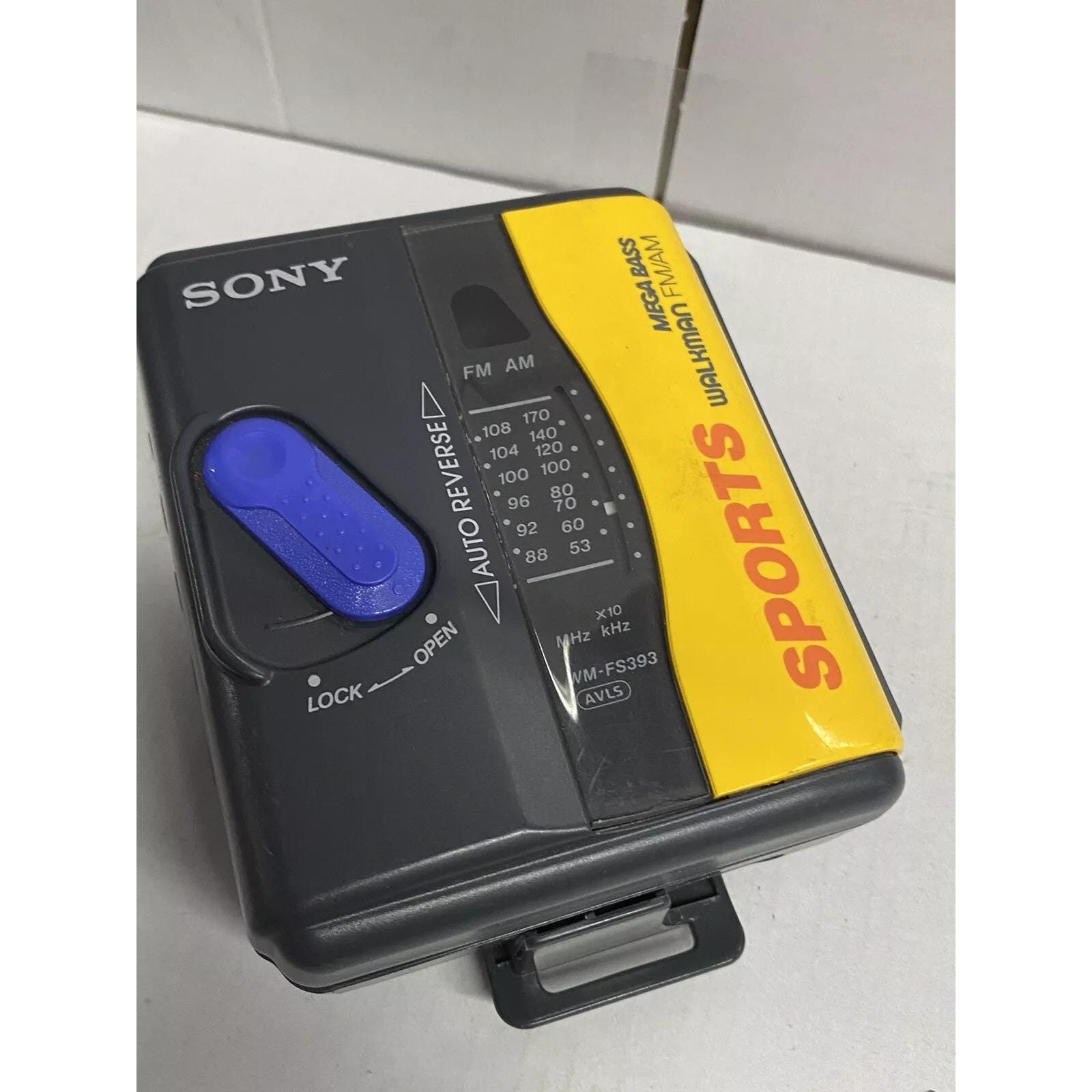 ソニー WM-FS393 スポーツウォークマン カセットプレーヤー メガベース