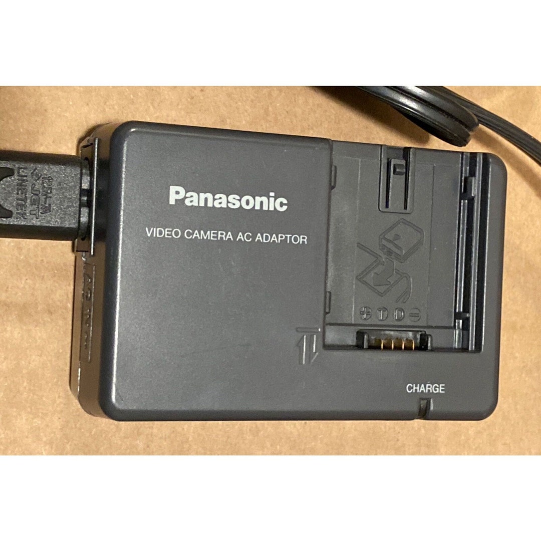 パナソニック ビデオカメラ PV-DAC14D AC アダプター バッテリー 充電