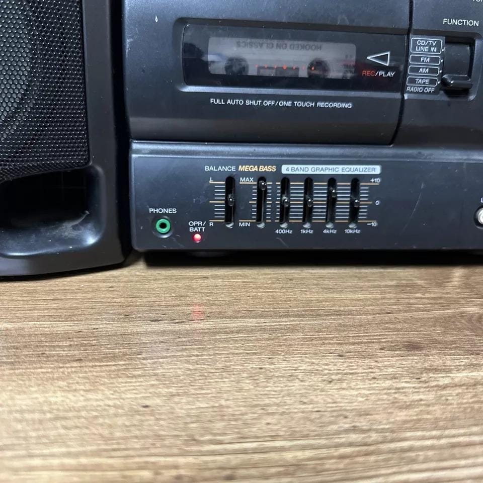 Sony CFS-1055 AM/FM Cassette Player Boombox 5-band Equalizer