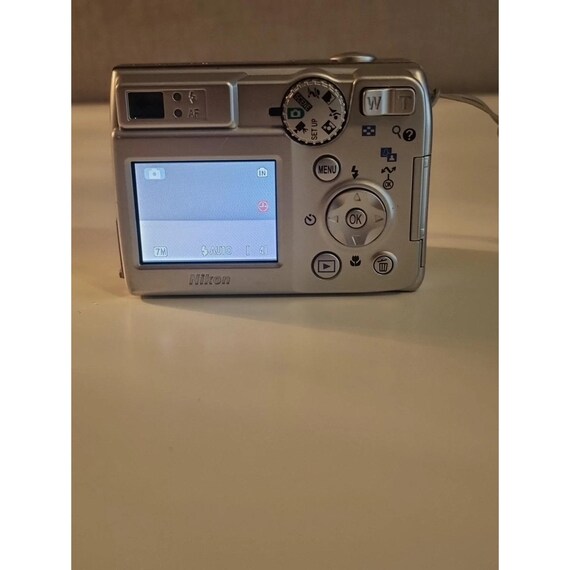 Nikon COOLPIX 7600 7.1MP デジタルカメラ - シルバー - Etsy 日本