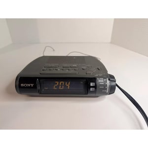 Sony ICF-C253 Dream Machine Dual Alarm Clock AM FM Radio