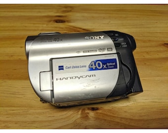 Sony Handycam DCR-DVD108 Mini DVD Hybrid Camcorder Nightshot 40x