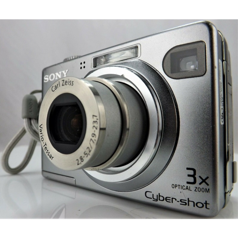 Sony Cybershot DSCW5 5.1 MP 3x Optical Zoom 2.5