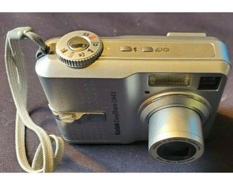 Kodak Easyshare C643 6.2MP Digital Camera - Silver Metallic Used