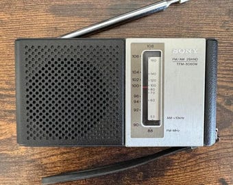 Vintage Sony TFM-6060W AM/FM Portable Radio
