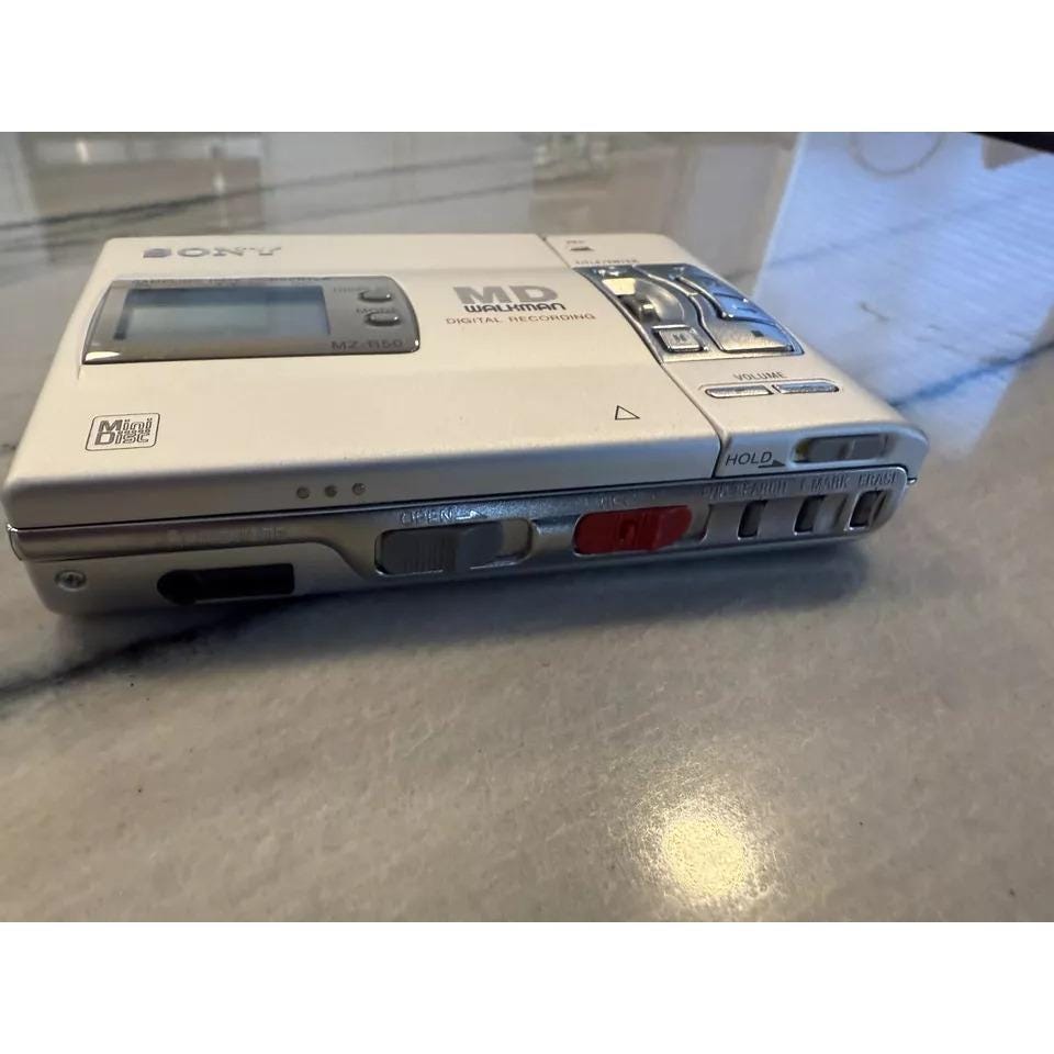 sony MD Walkman MZーR50 hqdefault.jpg