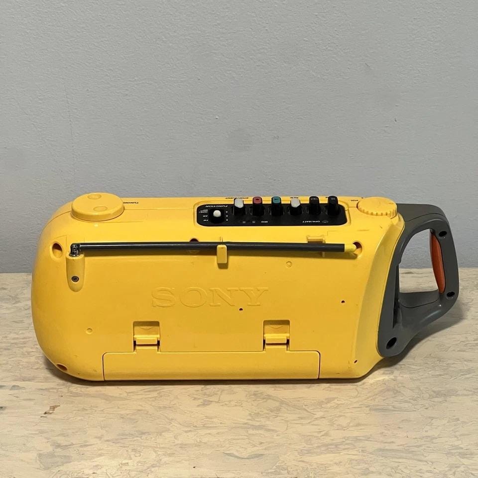 ソニーラジカセ CFM－104 スポーツ　海外仕様 機器修理】SONY CFM-104 SPORTS（海外仕様）ラジカセ - 音響機器