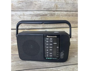 Rádio portátil fm/am vintage Panasonic RF-544 funciona muito bem