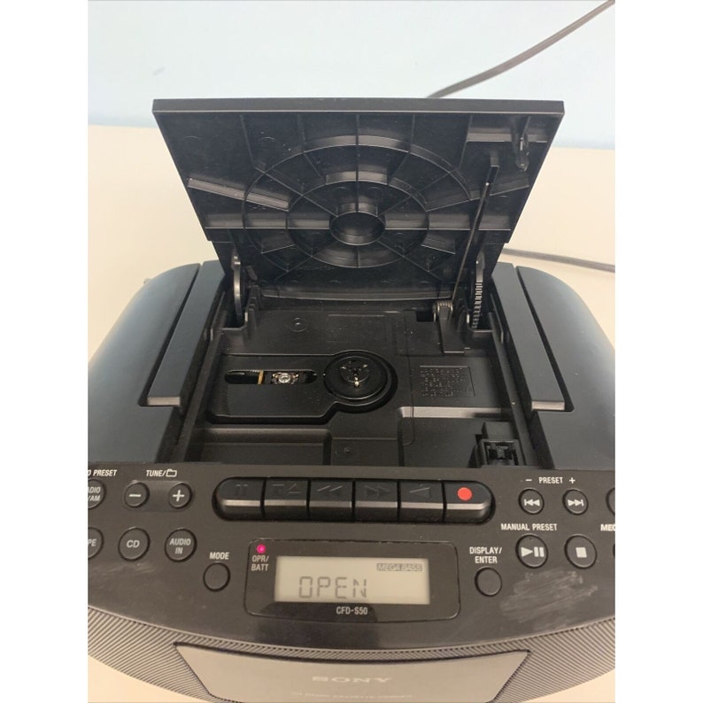 Sony Boombox Cfds50 AM/FM Stereo, CD Player, Cassette Player/recorder