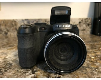 富士フイルム FinePix Sシリーズ S2940WM 14.0MP デジタルカメラ