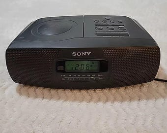 Vintage Sony Dream Machine White Clock Radio Stereo, Green LED