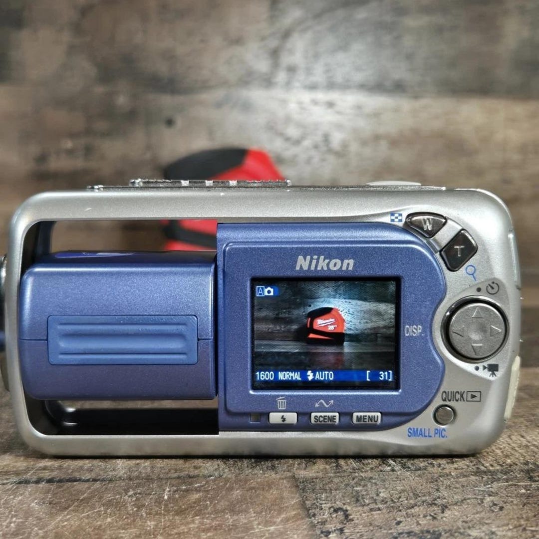 Nikon COOLPIX 2500 Blue/silver 2.0MP Digital Camera - Etsy