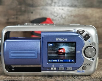 Nikon COOLPIX S3600 Blue in Box + 4GB Sdhc Card Digital Camera