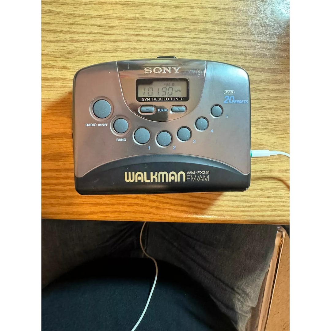 A*m様 SONY WM-FX1 ソニー カセットプレーヤー WALKMAN ウ Vintage Sony WM-FX251 Walkman FM/AM Radio -cassette Player. - Etsy