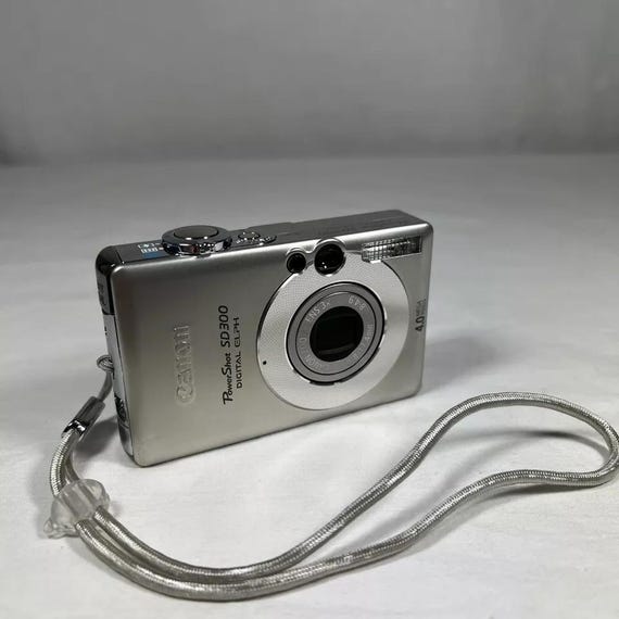 Canon Powershot SD300 Digital ELPH Camera 4MP Zoom - Etsy