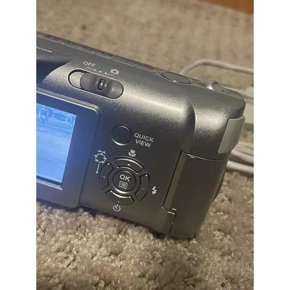 Olympus CAMEDIA D-540 ZOOM 3.2MP Digital Camera W/ 3x Optical Zoom