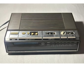 General Electric GE 7-4646A Am/fm Digital Clock Radio W Blue LCD
