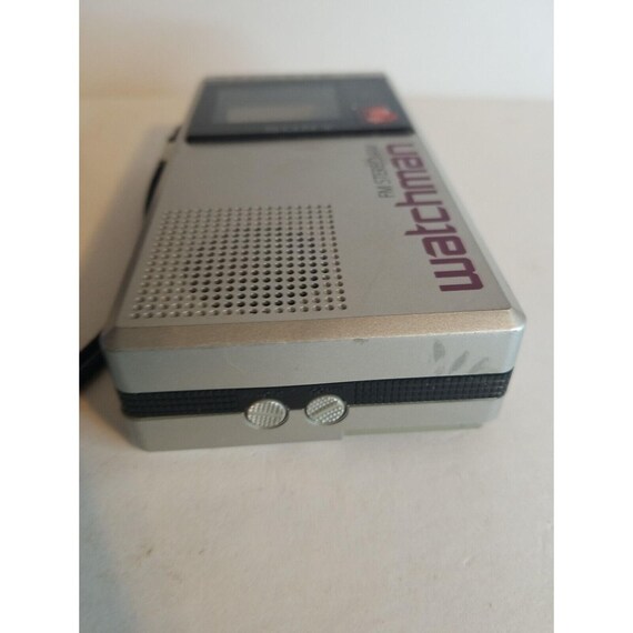 Sony Watchman FD-30A Portable Am/fm Radio/tv Uhf Vhf Powers up