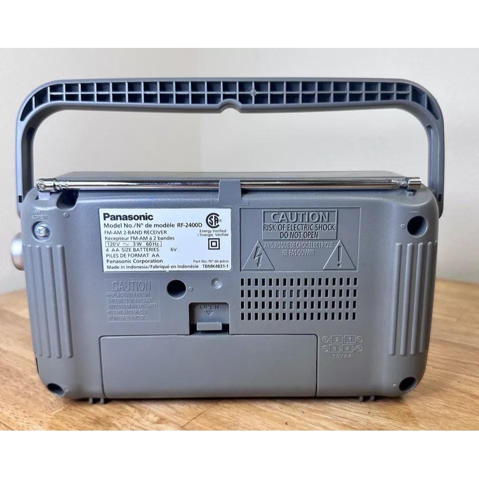 Panasonic RF-2400D Portable AM Fm Radio Battery Operated Analog AC
