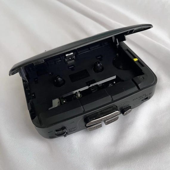 Sony WM-FX303 ウォークマン カセットプレーヤー/ラジオ オート