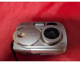 Fujifilm Finepix T300 HD Movies Digital Camera 14 MP 10X Wide