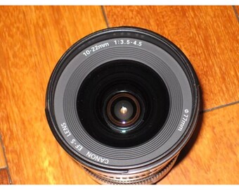 Canon EF-S 10-22mm F/3.5-4.5 USM SLR Lens