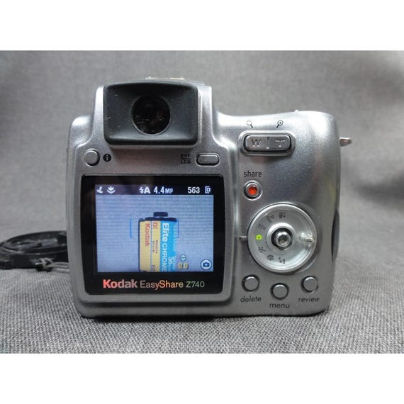 Kodak Easyshare Z740 5MP Digital Camera With 10x Optical Zoom