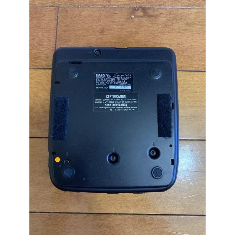 Discman Sony Model No D-33 com Fonte Original | Item de Música Sony