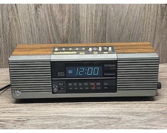 General Electric ジェネラルエレクトリックAMFMクロックラジオ Vintage GE General Electric AM FM Radio Alarm Clock Model 7-4601A