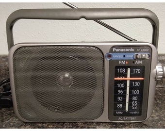 Panasonic RF-2400 AM / FM Radio