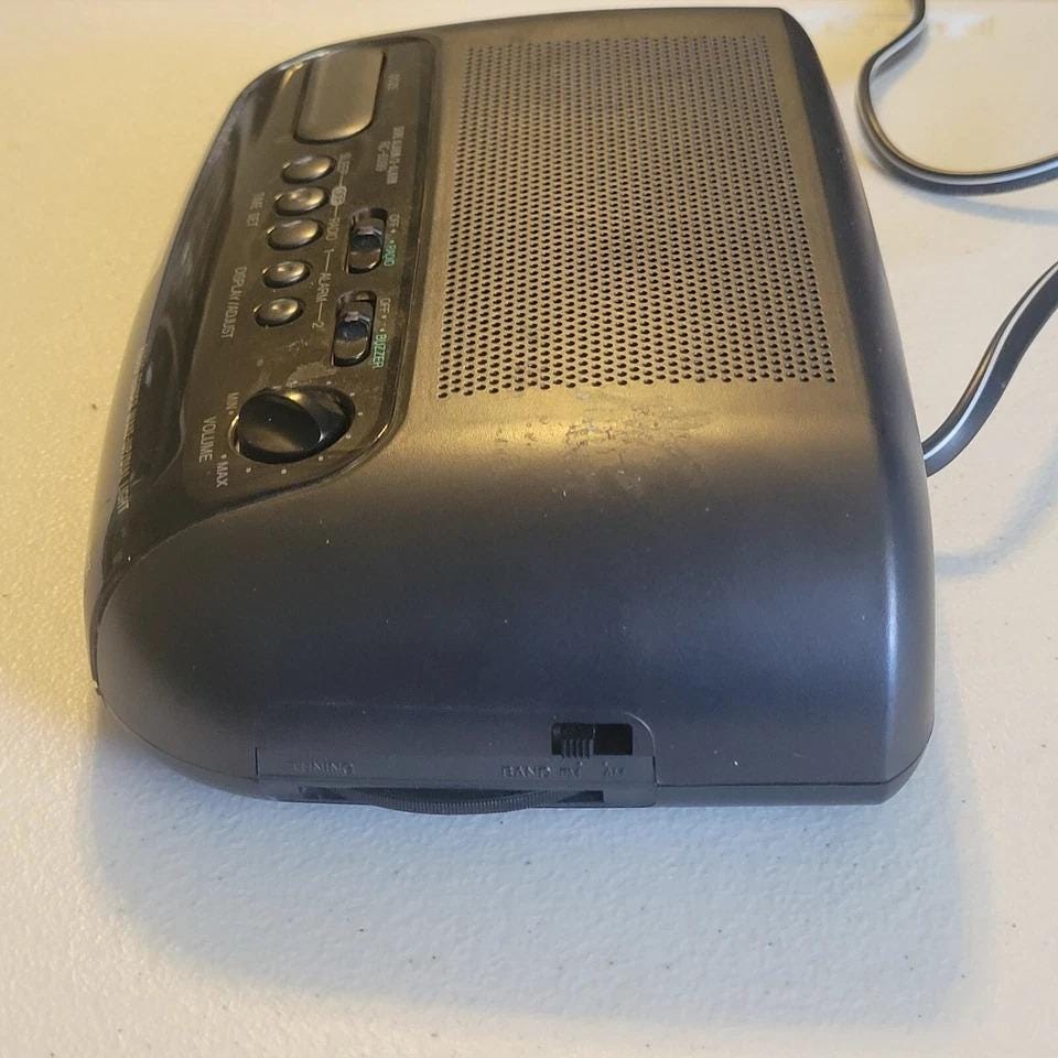 Panasonic RC-6099 AM FM Dual Alarm Clock Radio Green Digital as