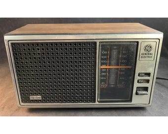 Vintage General Electric AM/FM Radio Modelo NO 7-4115B Probado y funcionando!!!