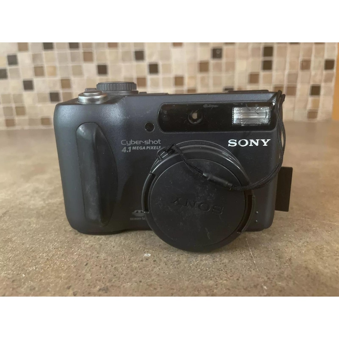 Sony DSC-S85 Cyber-shot 4.1MP Digital Still Camera With 3x Optical
